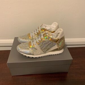 Tosca Blu Zeus metallic lace fashion sneaker size 7